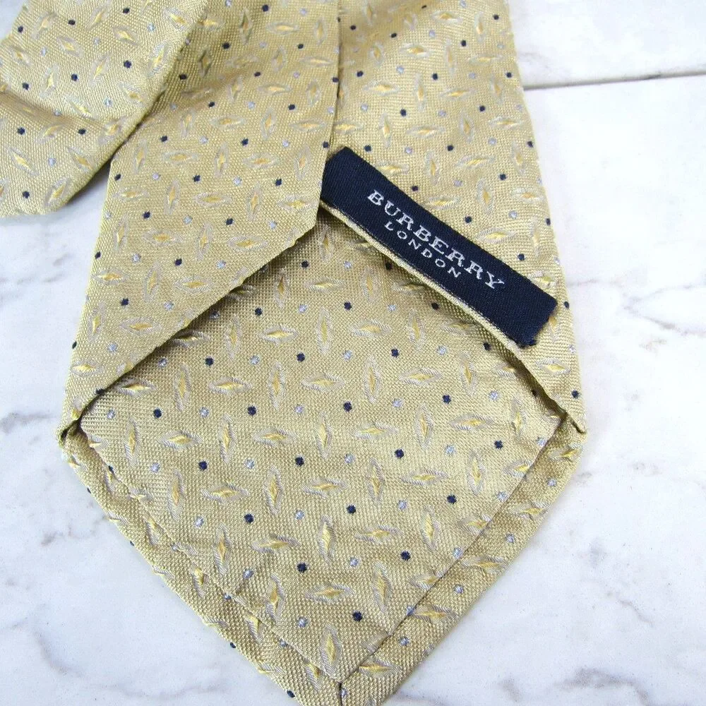 Vintage Burberry London Men's Beige Textured Tie 100% Silk Made in England